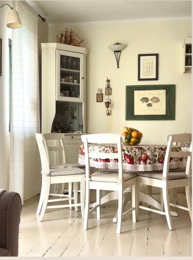 Apartment Tri Kiparisa Tivat Buitenkant foto