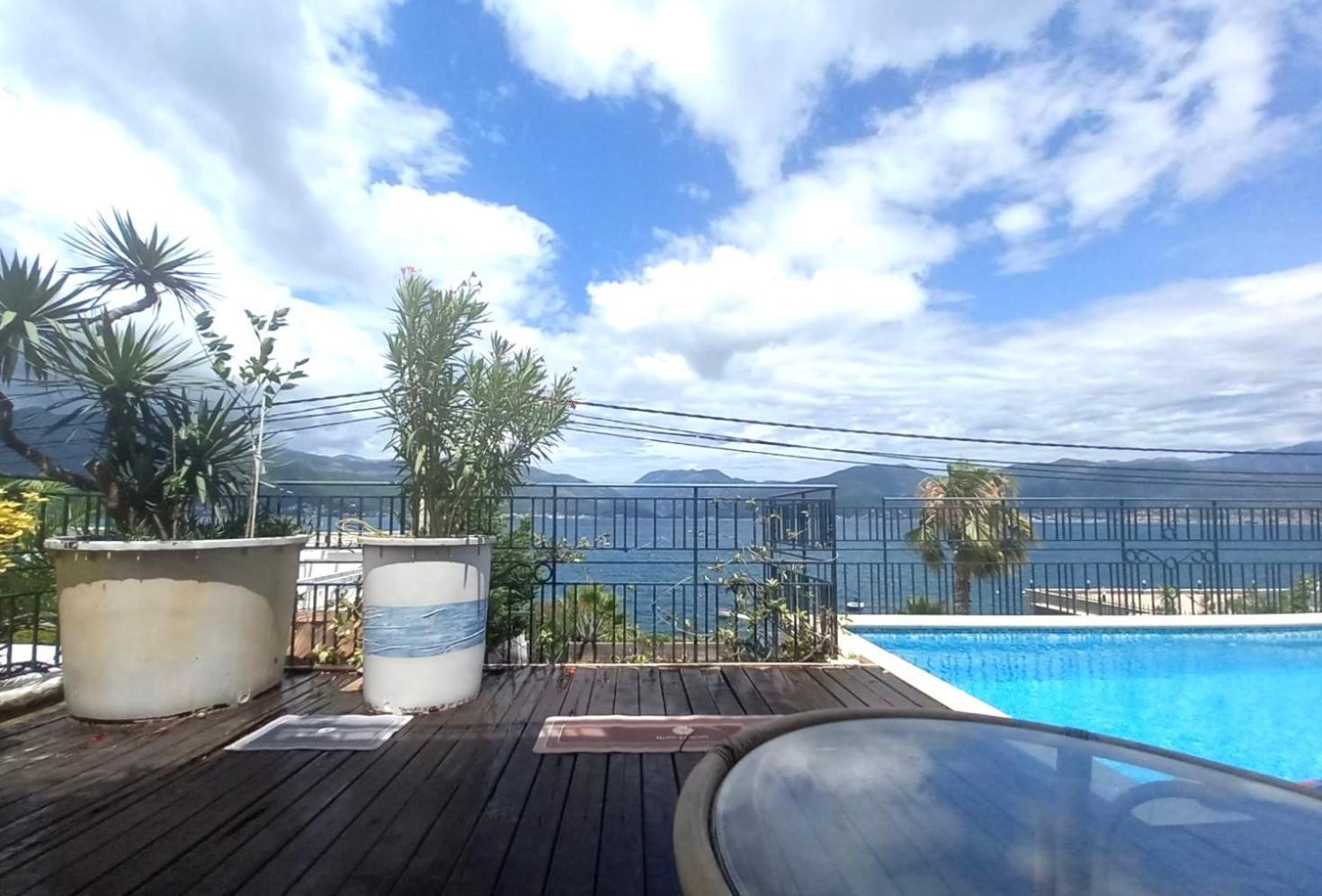 Apartment Tri Kiparisa Tivat Buitenkant foto