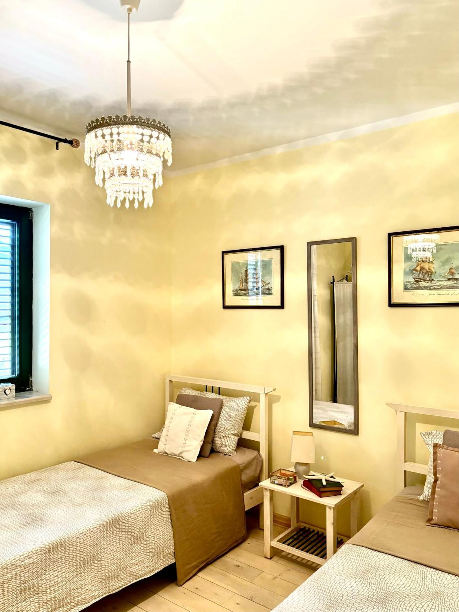 Apartment Tri Kiparisa Tivat Buitenkant foto