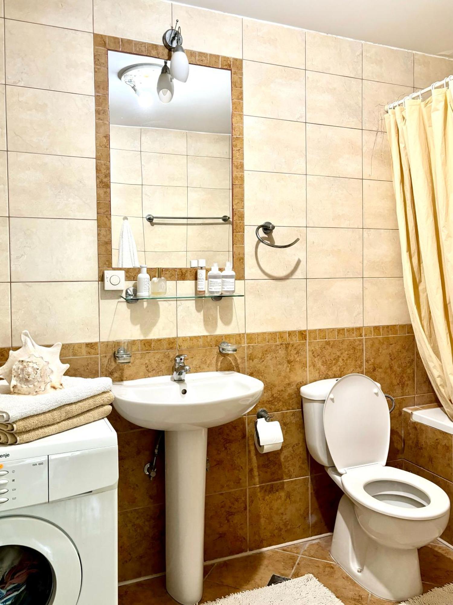 Apartment Tri Kiparisa Tivat Buitenkant foto
